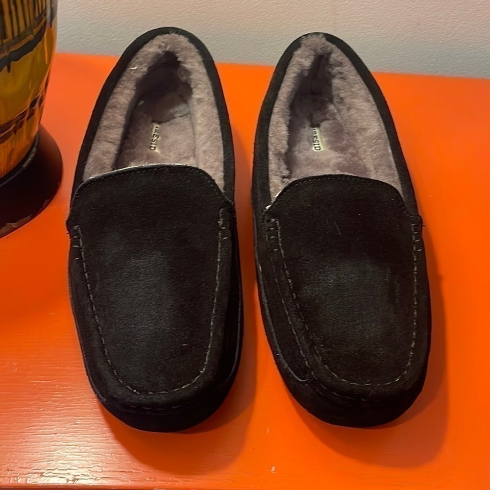 Fireside ⭐️black fur slippers